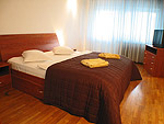 imagine 3 in Apartament AP7